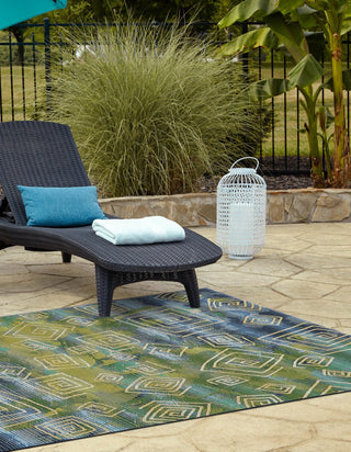 Unique Loom Outdoor Modern OWE-EDEN-5 Blue Area Rug Rectangle Lifestyle Image