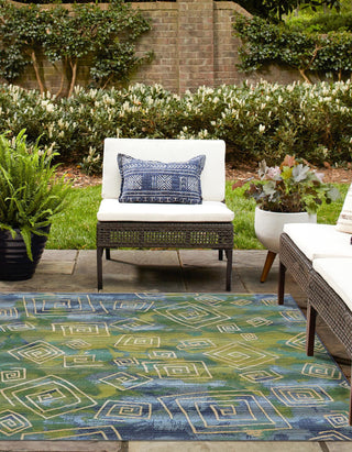 Unique Loom Outdoor Modern OWE-EDEN-5 Blue Area Rug Square Lifestyle Image