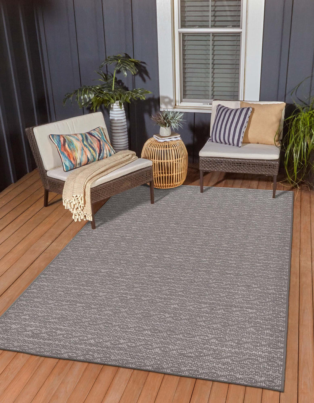 Unique Loom Outdoor Modern T-KOZA-K3030A Gray Area Rug Rectangle Lifestyle Image Feature