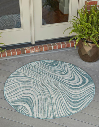 Unique Loom Outdoor Modern T-KZOD13 Light Aqua Area Rug Round Lifestyle Image