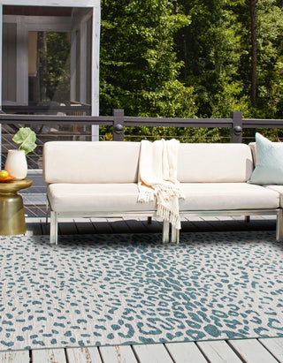 Unique Loom Outdoor Safari T-KZOD23 Teal Area Rug Square Lifestyle Image