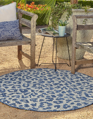 Unique Loom Outdoor Safari T-KZOD6 Blue Area Rug Round Lifestyle Image