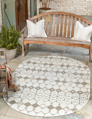 Unique Loom Outdoor Trellis OWE-OTRS3 Ivory and Gray Area Rug Oval Lifestyle Image Feature