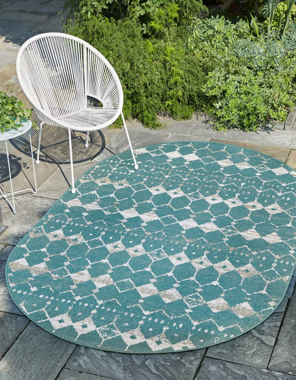 Unique Loom Outdoor Trellis OWE-OTRS3 Teal Area Rug Oval Lifestyle Image Feature
