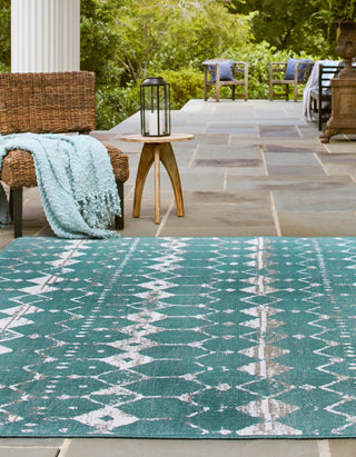 Unique Loom Outdoor Trellis OWE-OTRS3 Teal Area Rug Square Lifestyle Image