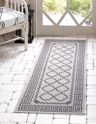 Unique Loom Outdoor Trellis T-KOZA-20430A Gray Area Rug Runner Lifestyle Image