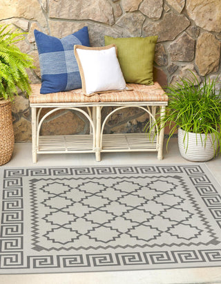 Unique Loom Outdoor Trellis T-KOZA-20430A Gray Area Rug Square Lifestyle Image