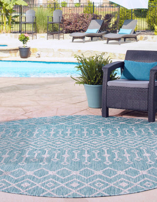 Unique Loom Outdoor Trellis T-KZOD10 Aqua Area Rug Round Lifestyle Image