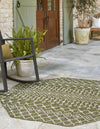 Unique Loom Outdoor Trellis T-KZOD10 Green Area Rug Octagon Lifestyle Image