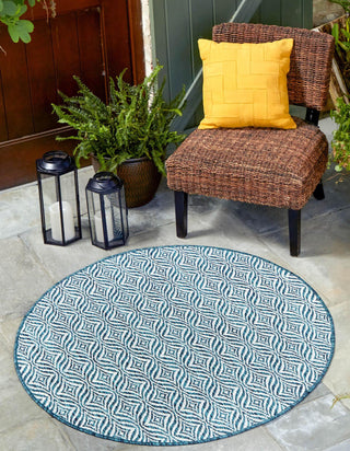 Unique Loom Outdoor Trellis T-KZOD15 Teal Area Rug Round Lifestyle Image