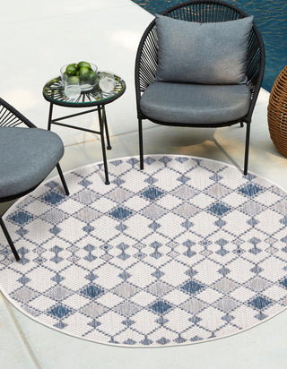 Unique Loom Outdoor Trellis T-KZOD22 Ivory Area Rug Round Lifestyle Image