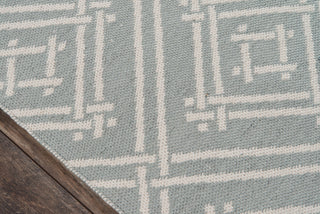 Momeni Palm Beach PAM-3 Grey Area Rug by MADCAP Close up