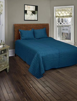 Rizzy BT1412 Gracie Petrol Blue Bedding Lifestyle Image