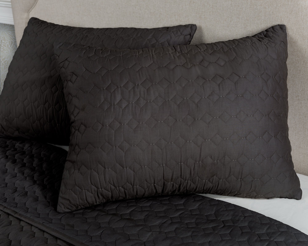 Rizzy BT1779 Urban Mesh Black Bedding main image