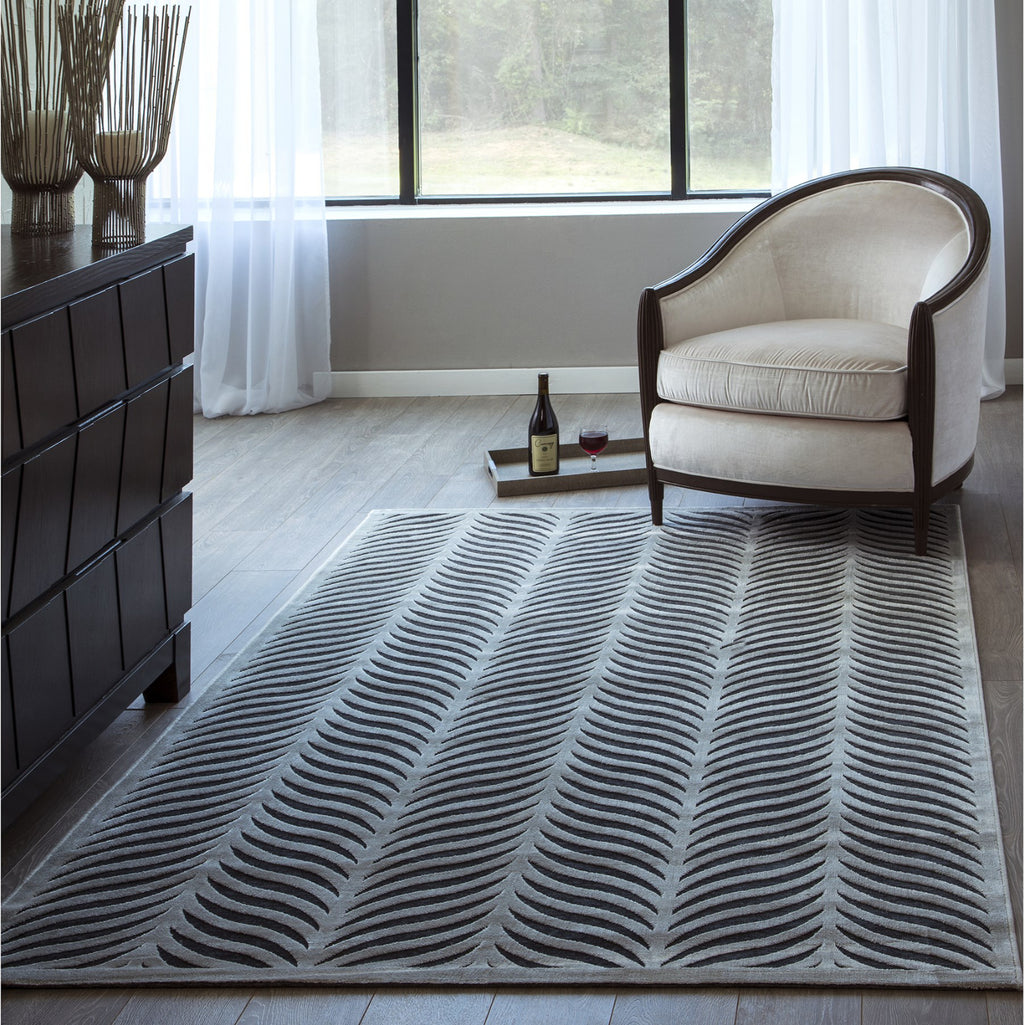 Momeni Platinum PN-01 Silver Area Rug Detail Shot