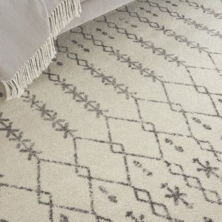 Nourison Passion PSN40 Ivory/Grey Area Rug