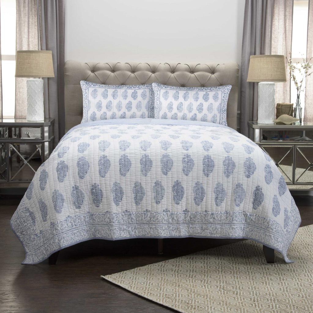 Rizzy BQ4096 Charlotte Blue Bedding Lifestyle Image Feature