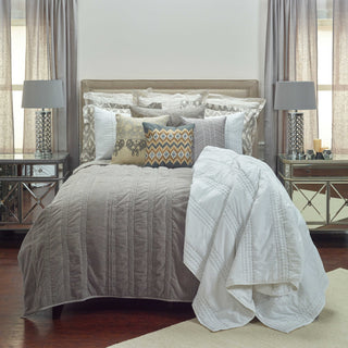 Rizzy BQ4172 Mr Grey Taupe Bedding main image