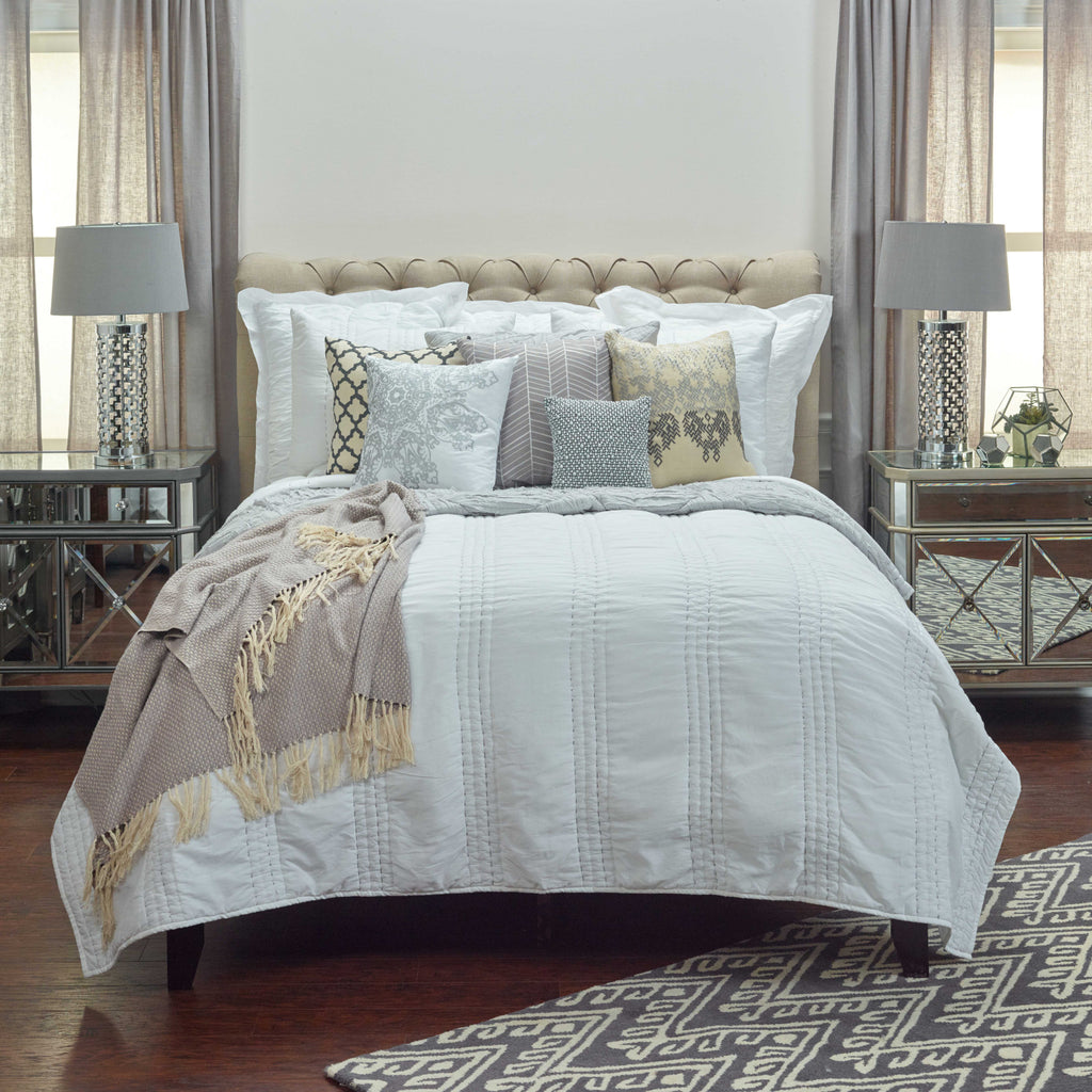 Rizzy BQ4175 London White Bedding main image