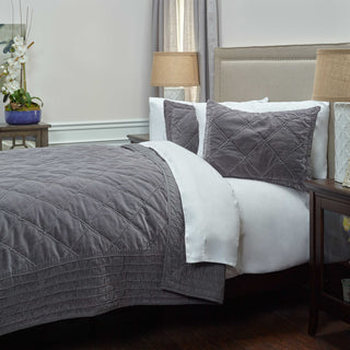 Rizzy BQ4192 Collin Gray Bedding Lifestyle Image