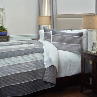 Rizzy BQ4195 Olivia Grace Gray Bedding Lifestyle Image