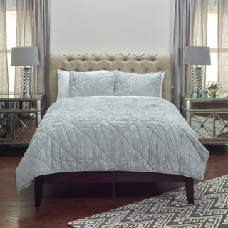 Rizzy BQ4199 Stirling Gray Bedding Lifestyle Image