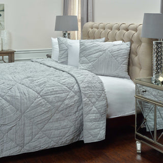 Rizzy BQ4199 Stirling Gray Bedding Lifestyle Image