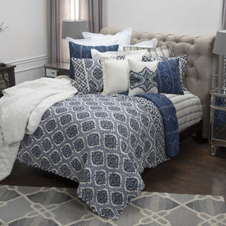 Rizzy BQ4212 Gemma Navy Bedding Lifestyle Image