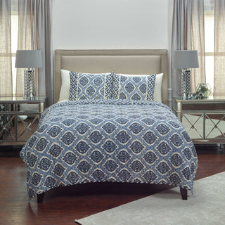 Rizzy BQ4212 Gemma Navy Bedding Lifestyle Image