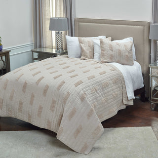 Rizzy BQ4234 Alice Light Brown Bedding Lifestyle Image