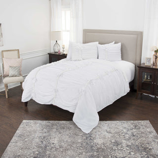 Rizzy BQ4332 Aiyana White Bedding Lifestyle Image