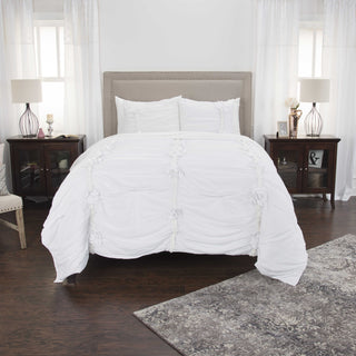 Rizzy BQ4332 Aiyana White Bedding main image