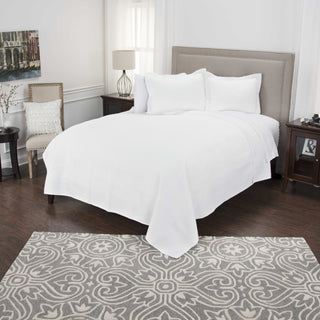 Rizzy BQ4521 Lydia White Bedding Lifestyle Image