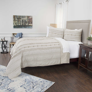 Rizzy BQ4581 Hattie Natural Bedding Lifestyle Image