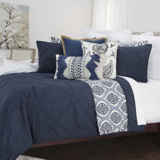 Rizzy BQ4709 Simpson Indigo Bedding Lifestyle Image