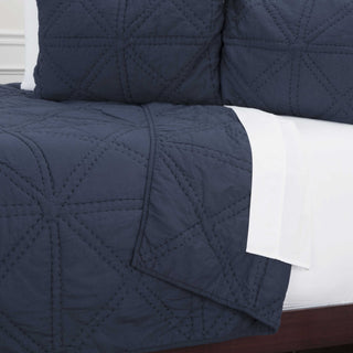 Rizzy BQ4709 Simpson Indigo Bedding Lifestyle Image