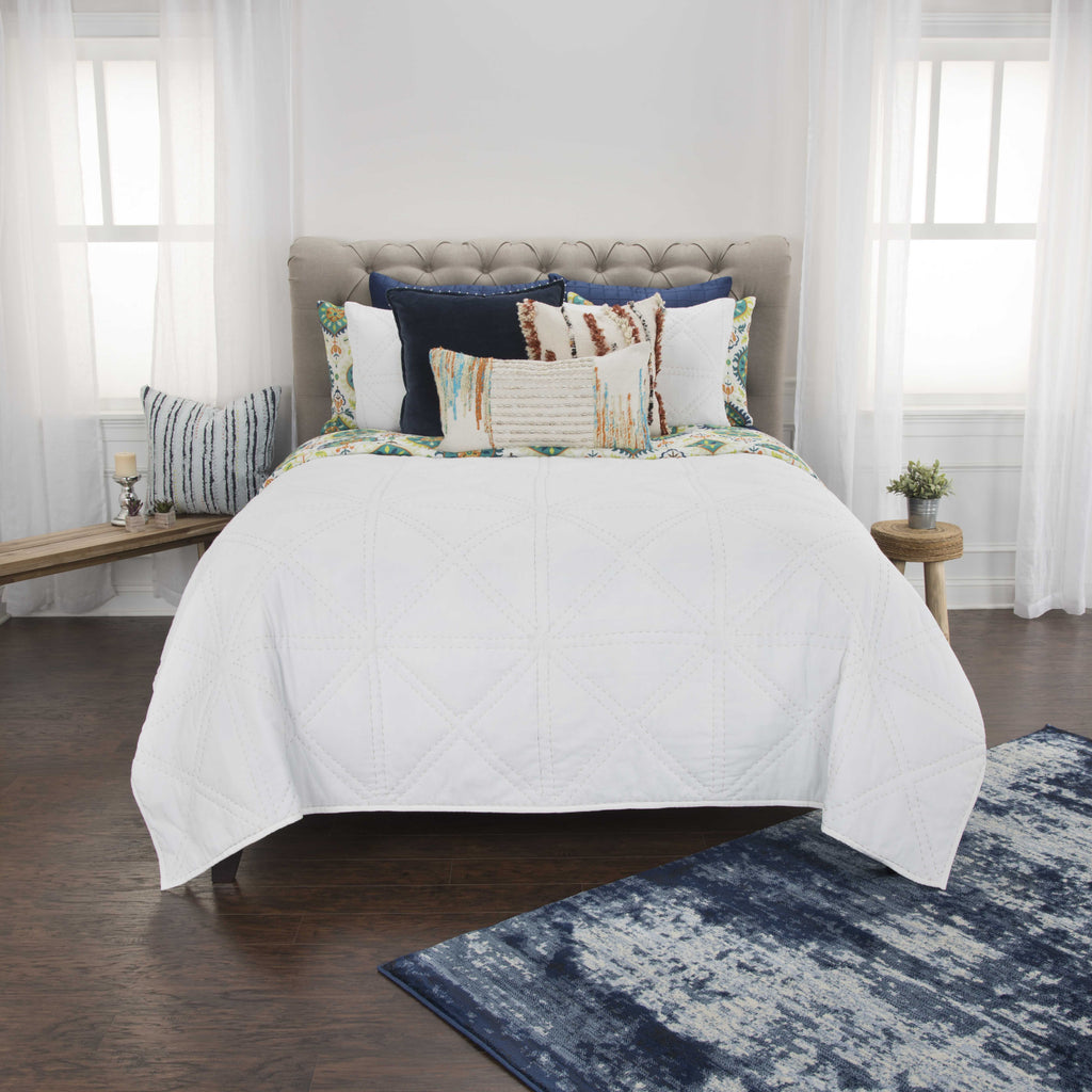 Rizzy BQ4834 Simpson White Bedding main image