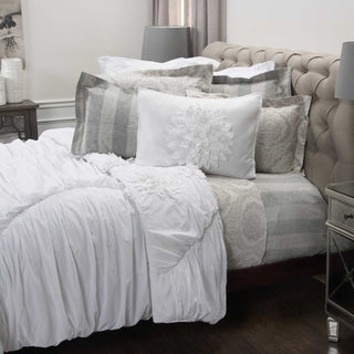 Rizzy BT1058 Hush White Bedding Lifestyle Image