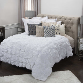 Rizzy BT1081 Day Dream White Bedding main image