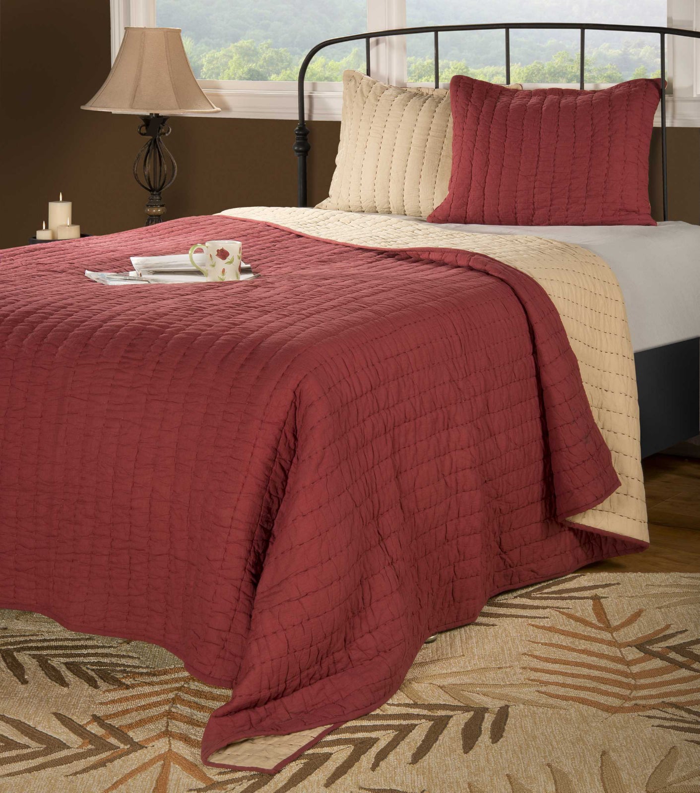 Rizzy BT1410 Gracie Red Bedding main image