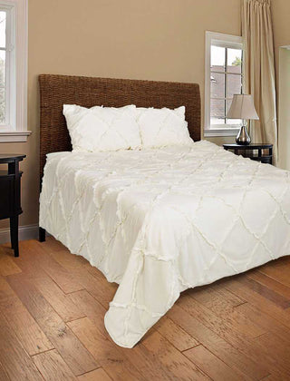 Rizzy BT1413 Posh Ivory Bedding main image