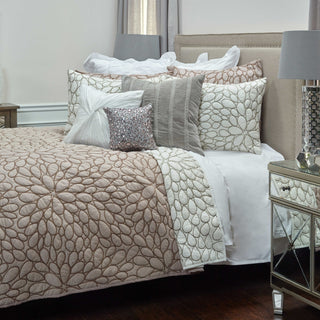 Rizzy BT1571 Petal Blush Natural Bedding Lifestyle Image