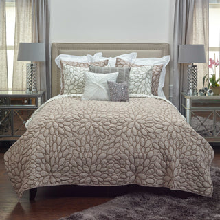 Rizzy BT1571 Petal Blush Natural Bedding main image