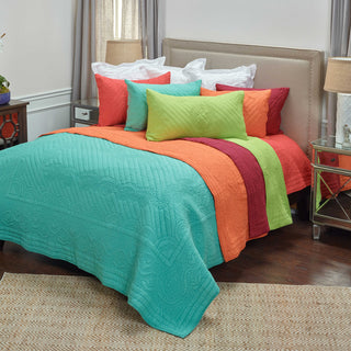 Rizzy BT1789 Moroccan Fling Red Bedding Lifestyle Image