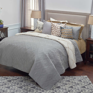 Rizzy BT1813 Tapper Grey Gray Bedding Lifestyle Image