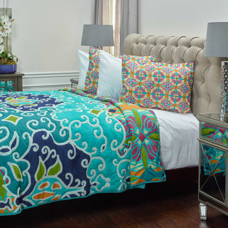 Rizzy BT1824 Gabby Blue Bedding Lifestyle Image