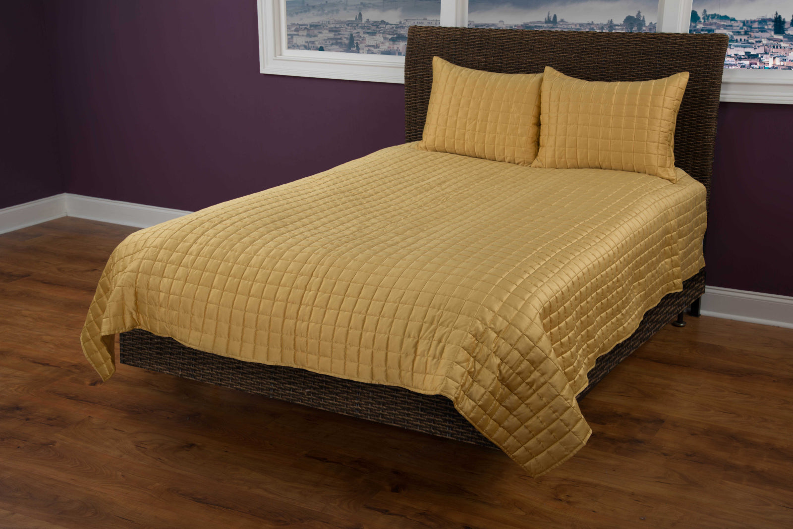 Rizzy BT1825 Satinology Gold Bedding main image