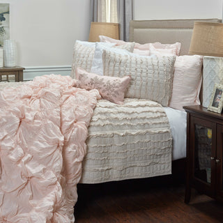 Rizzy BT3015 Annalise Tan Bedding Lifestyle Image