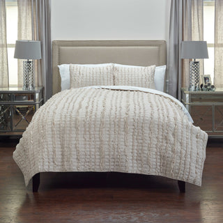 Rizzy BT3015 Annalise Tan Bedding Lifestyle Image