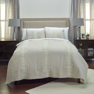 Rizzy BT3020 Adela Blush Ivory Bedding Lifestyle Image